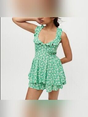NWT Inmod Green Daisy Ruffle Romper Medium 100% Rayon